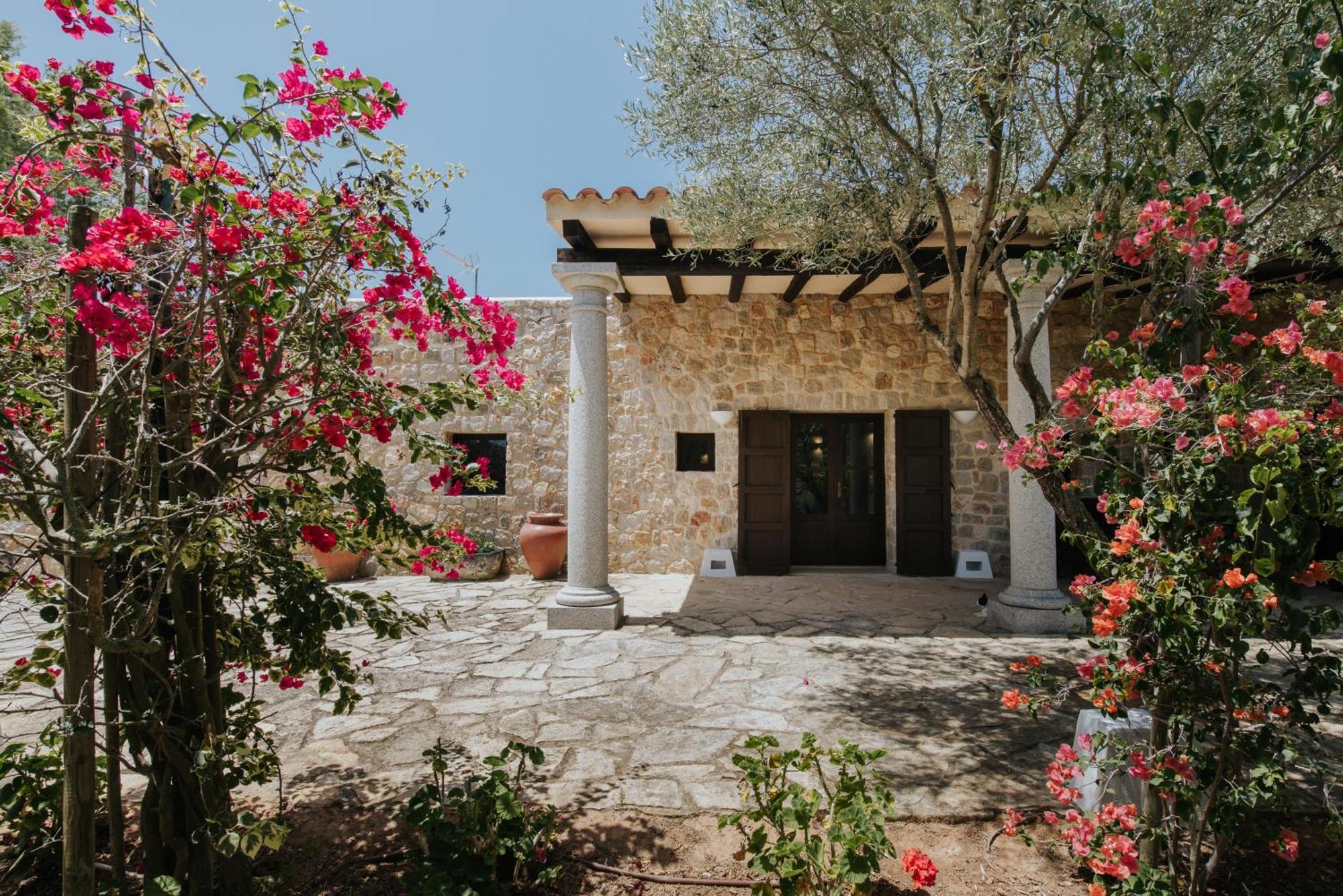 Villa & Guesthouse Paissa D'En Bernat Cala Tarida  Exteriér fotografie