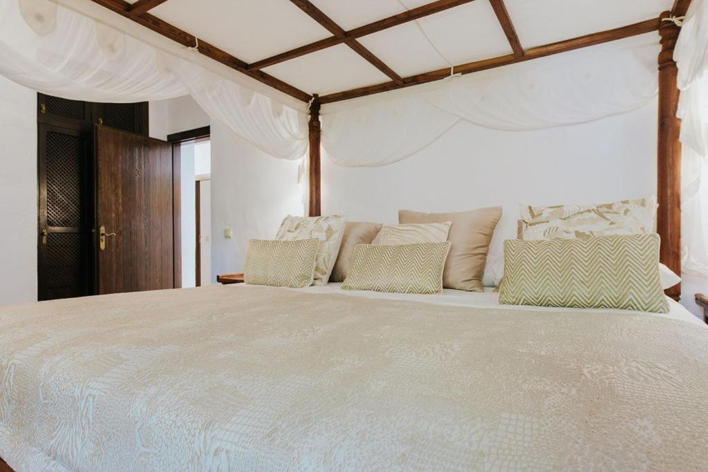 Villa & Guesthouse Paissa D'En Bernat Cala Tarida  Exteriér fotografie